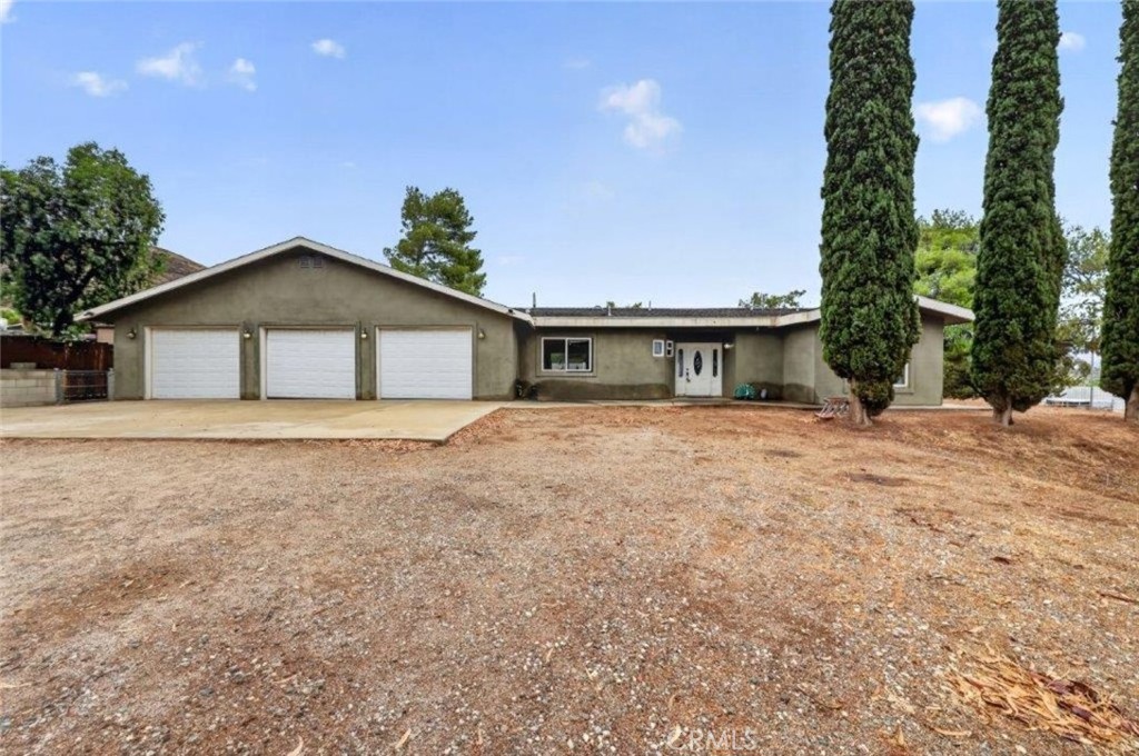 34716 Violan Street Property Photo 3