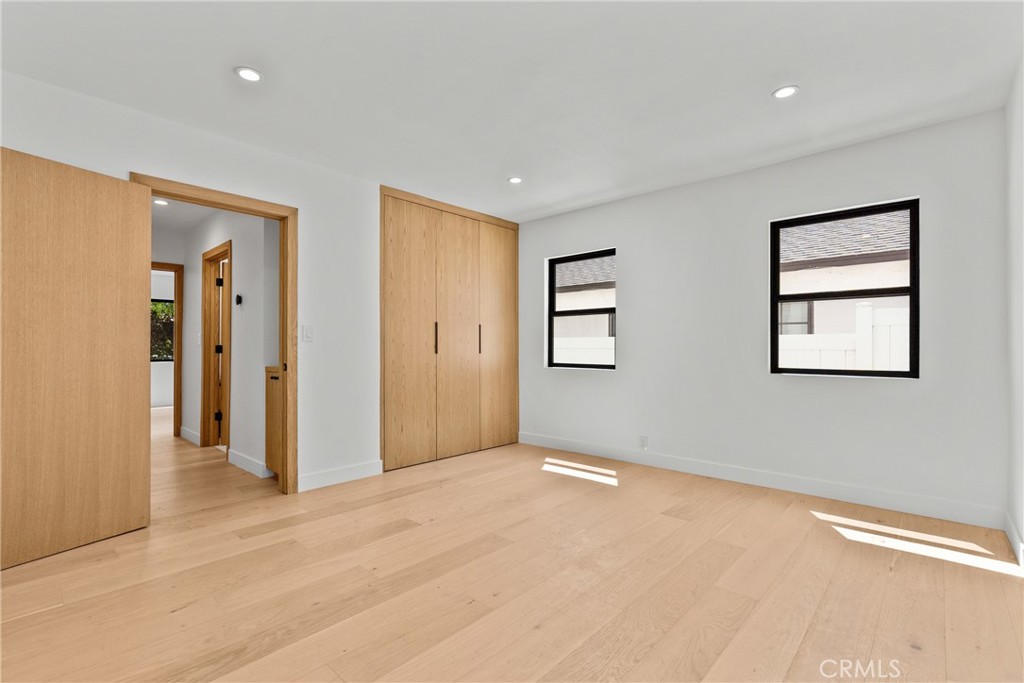 13636 Riverside Property Photo 6