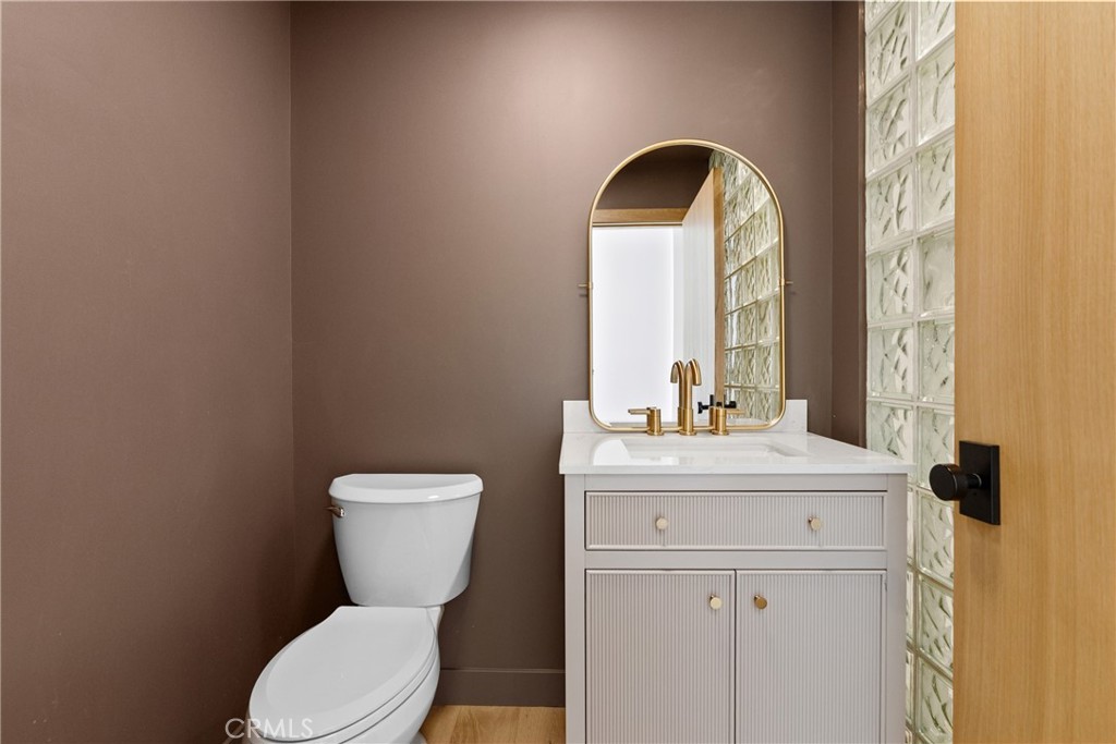 13636 Riverside Property Photo 11