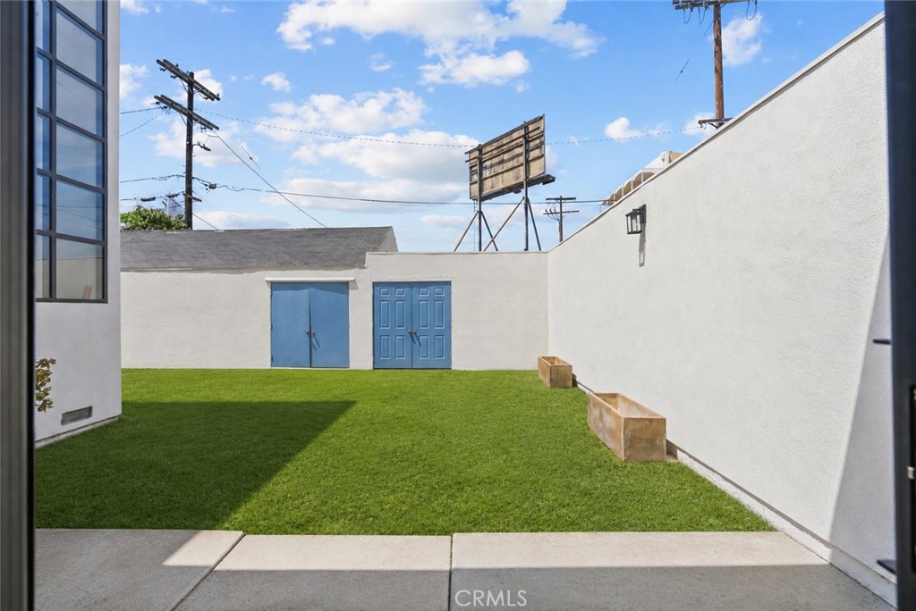13636 Riverside Property Photo 12