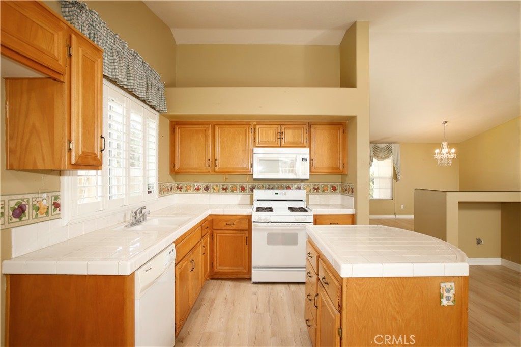 19707 Skyview Court Property Photo 7