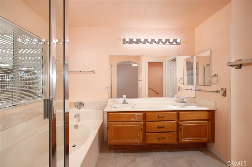 19707 Skyview Court Property Photo 13