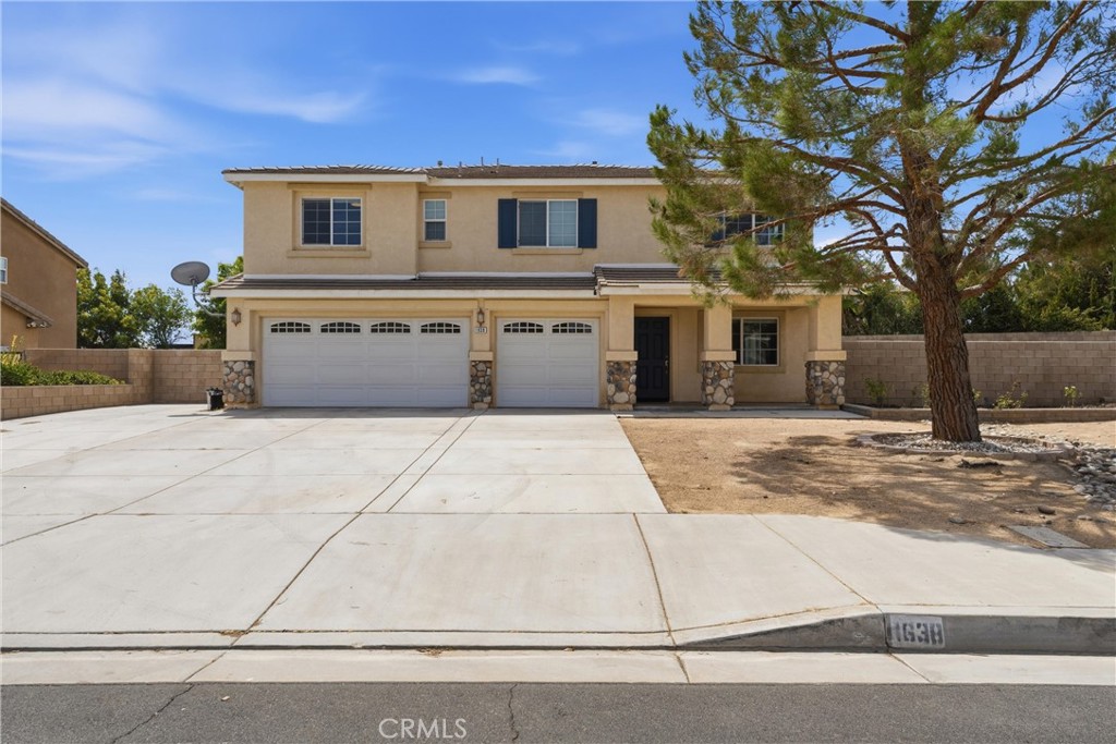 1638 E Miki Way Property Photo 1