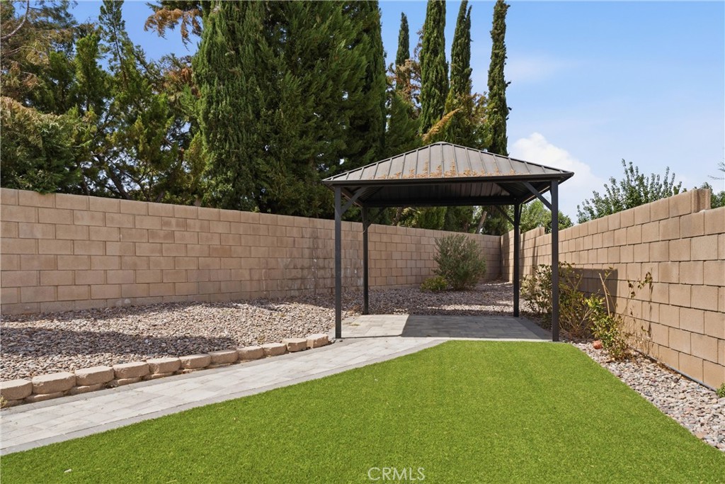 1638 E Miki Way Property Photo 27