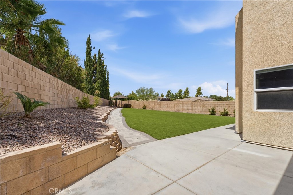 1638 E Miki Way Property Photo 29