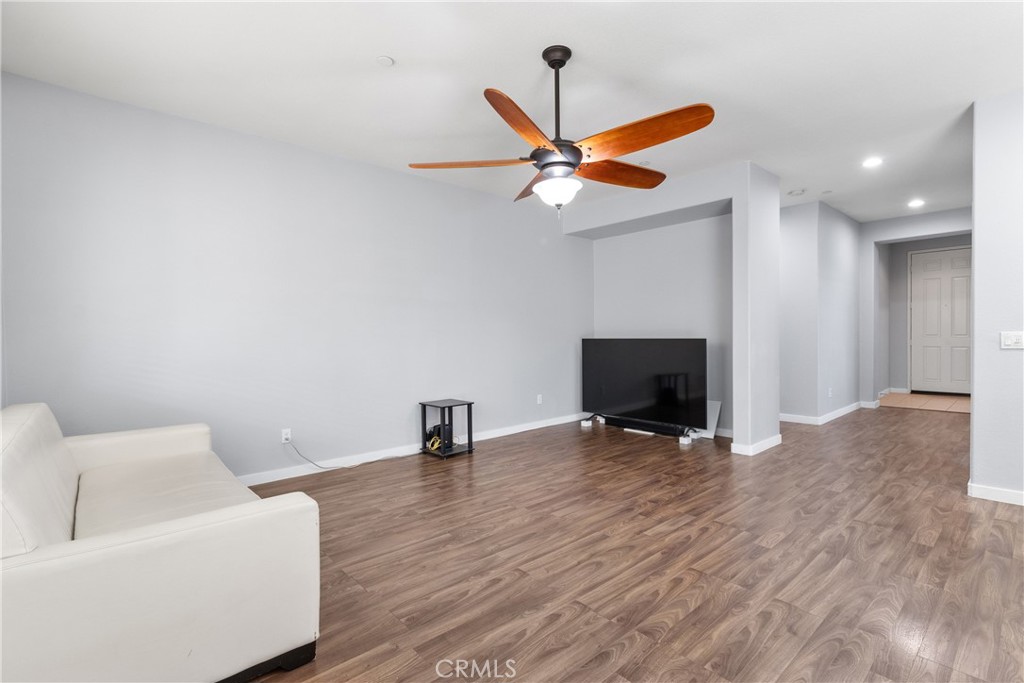 2263 Buss Court Property Photo 9