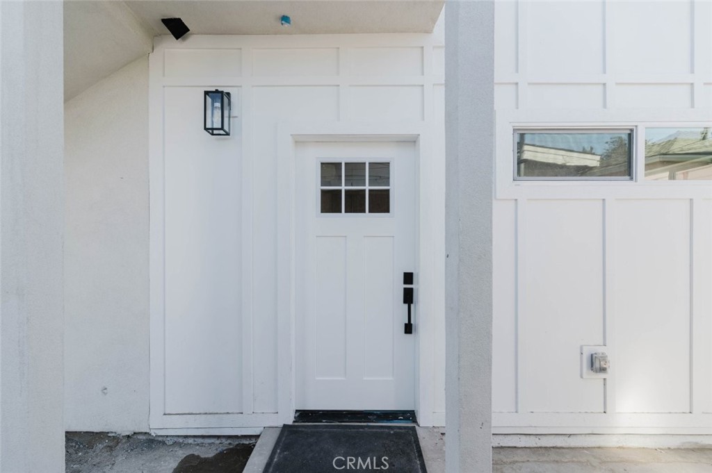 5732 Willowcrest Avenue 2 Property Photo 6