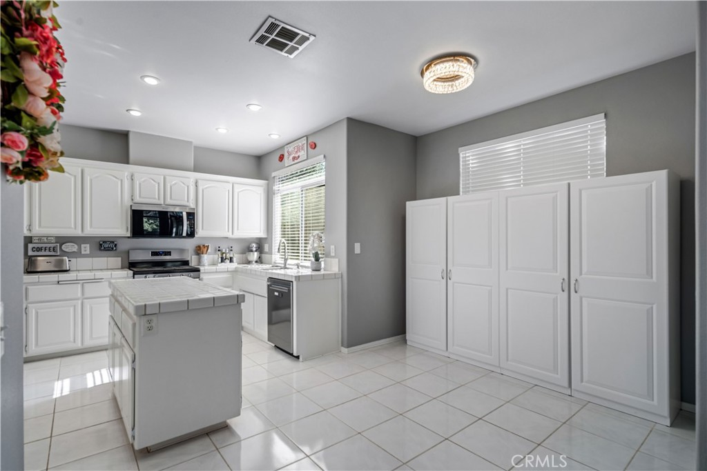 42031 Crestland Property Photo 15