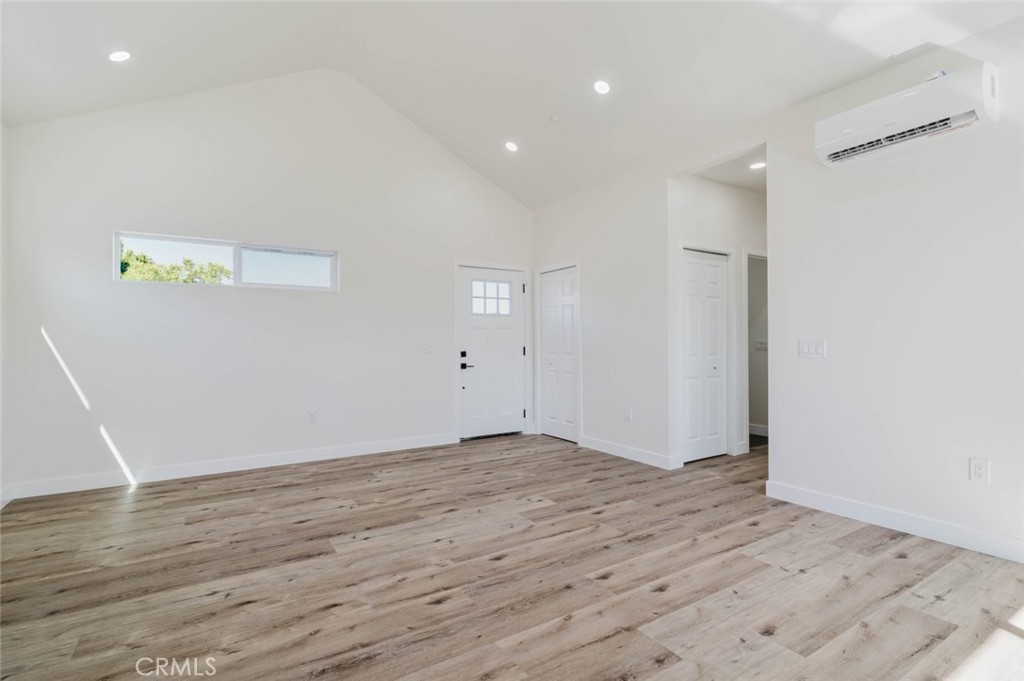 5732 Willowcrest Avenue 3 Property Photo 10