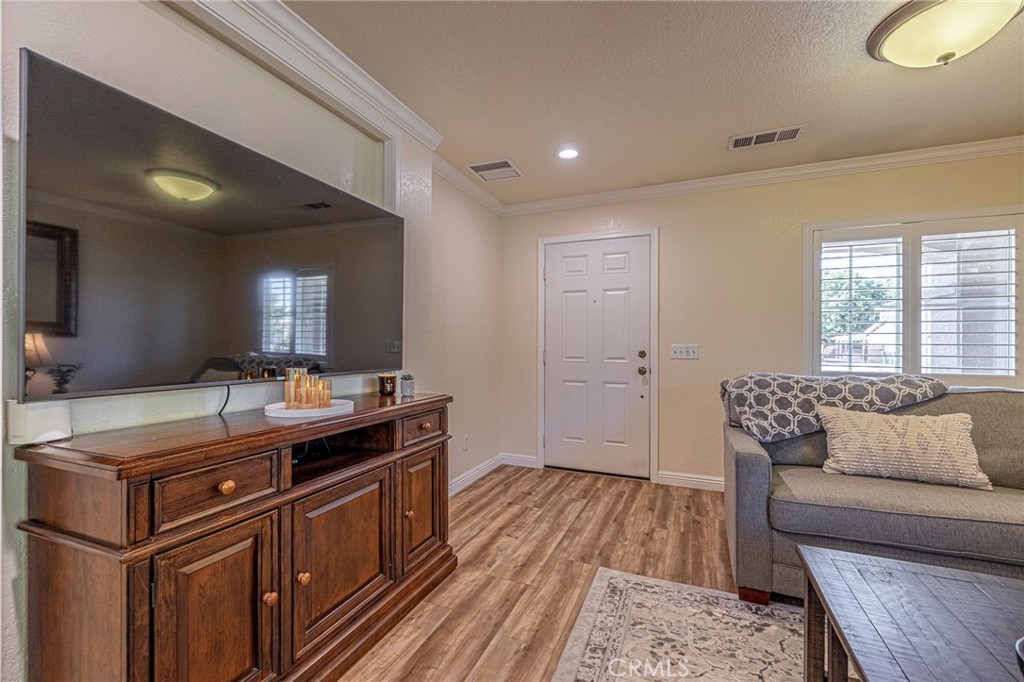 1734 Granville Property Photo 9