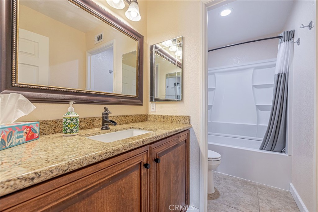 1734 Granville Property Photo 31