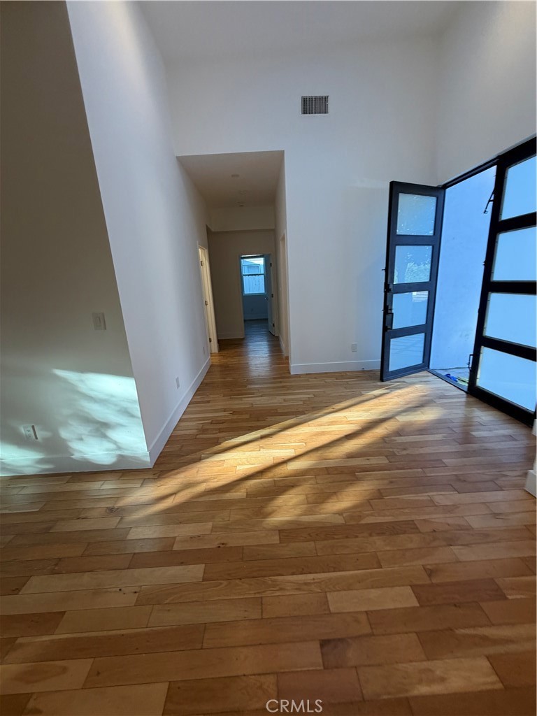 5501 Crebs Property Photo 3