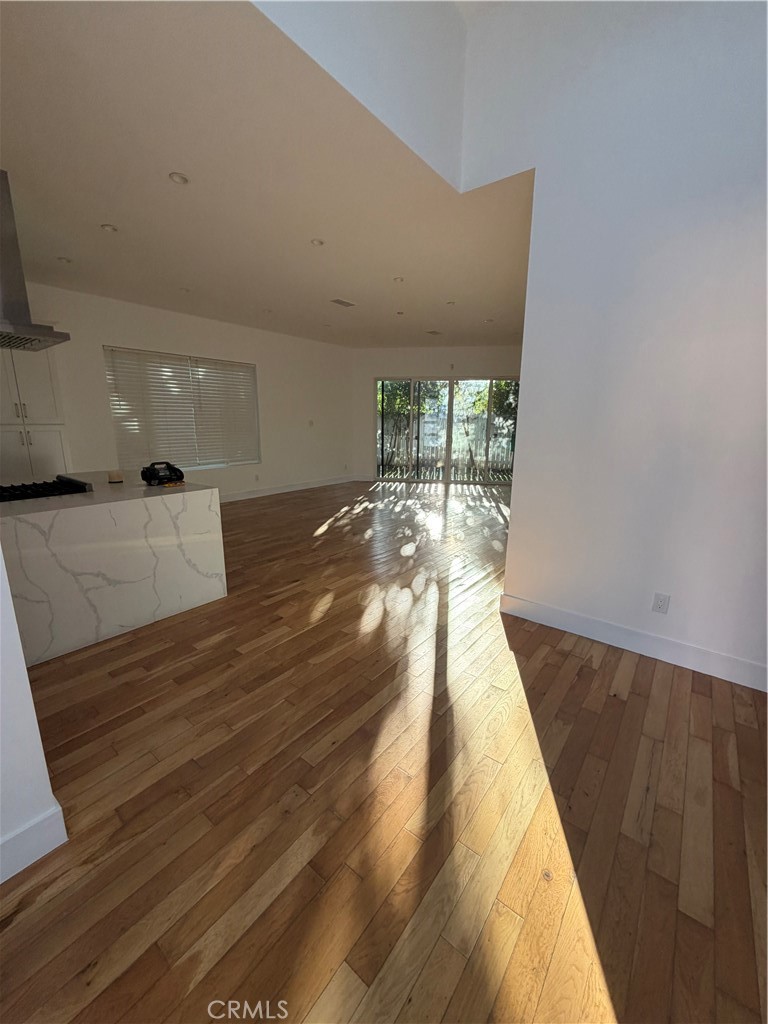 5501 Crebs Property Photo 8