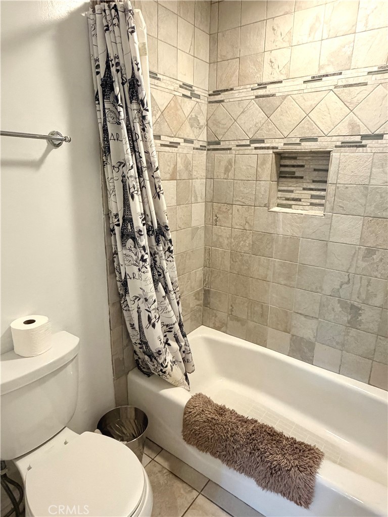 5460 White Oak Avenue G113 Property Photo 8