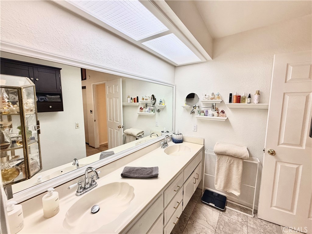 37913 Janus Property Photo 14