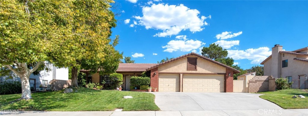 42220 Woodstone Property Photo 1