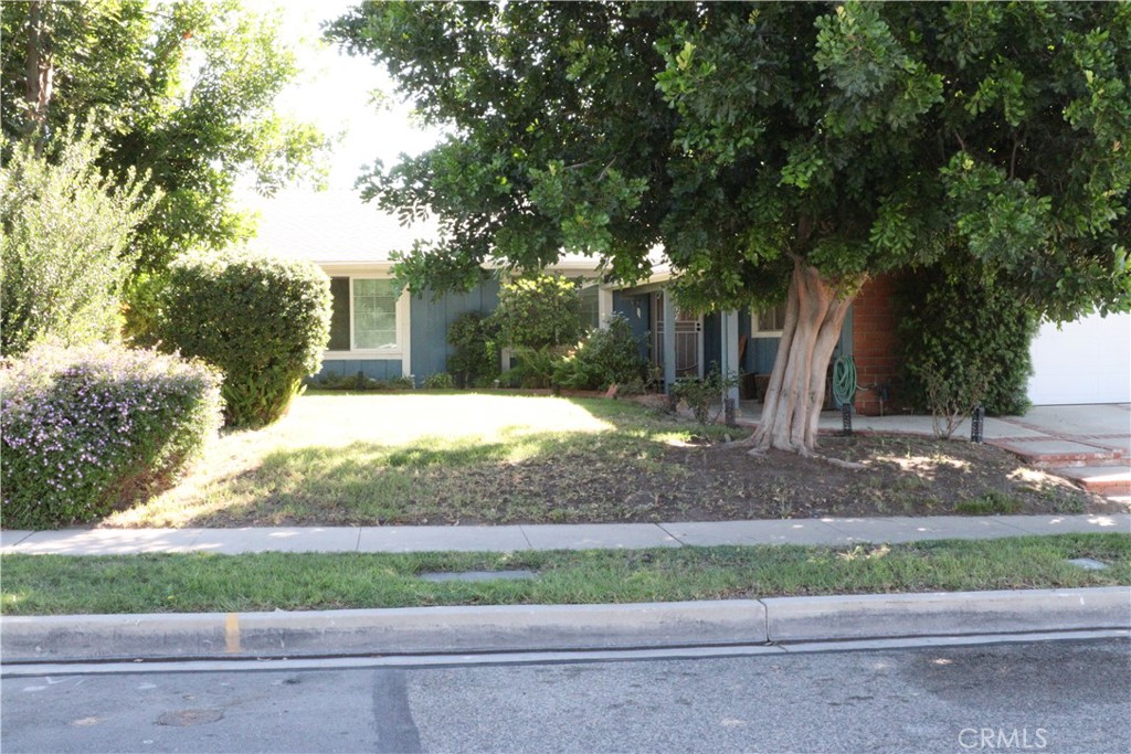 2410 Justin Avenue Property Photo 1