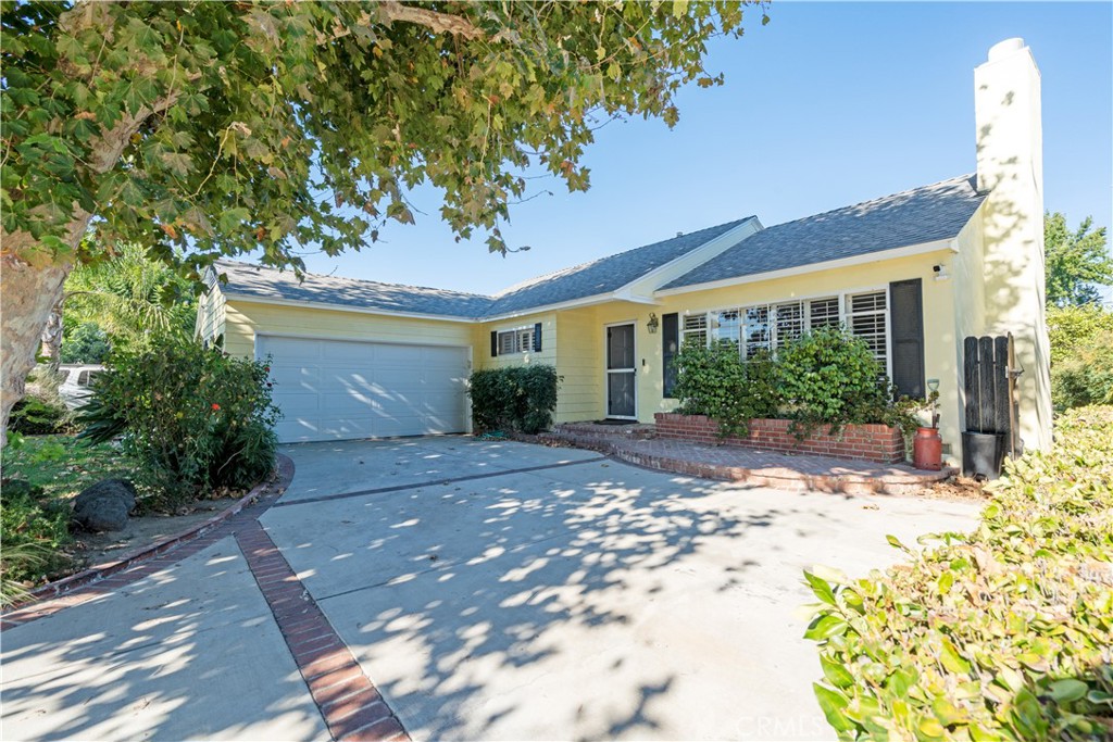7032 Encino Property Photo 1