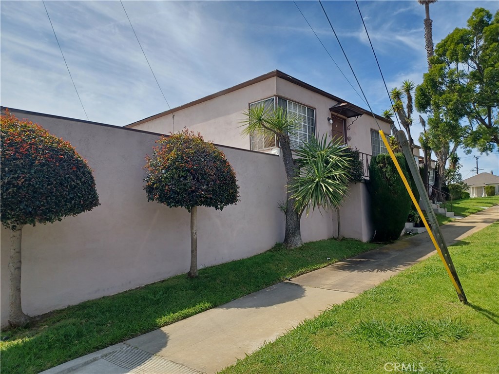 4474 W 60th Property Photo 2