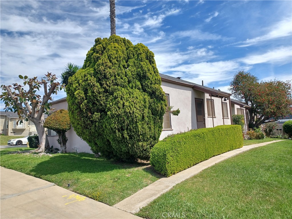 4474 W 60th Property Photo 3