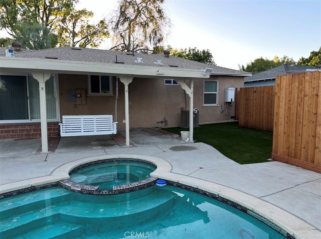 8448 Aura Avenue Property Photo 5