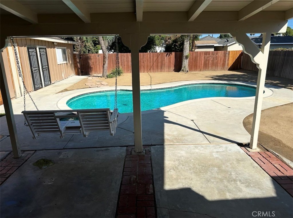 8448 Aura Avenue Property Photo 7