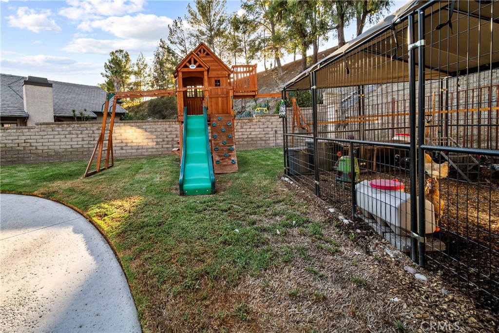 28083 Valcour Drive Property Photo 7