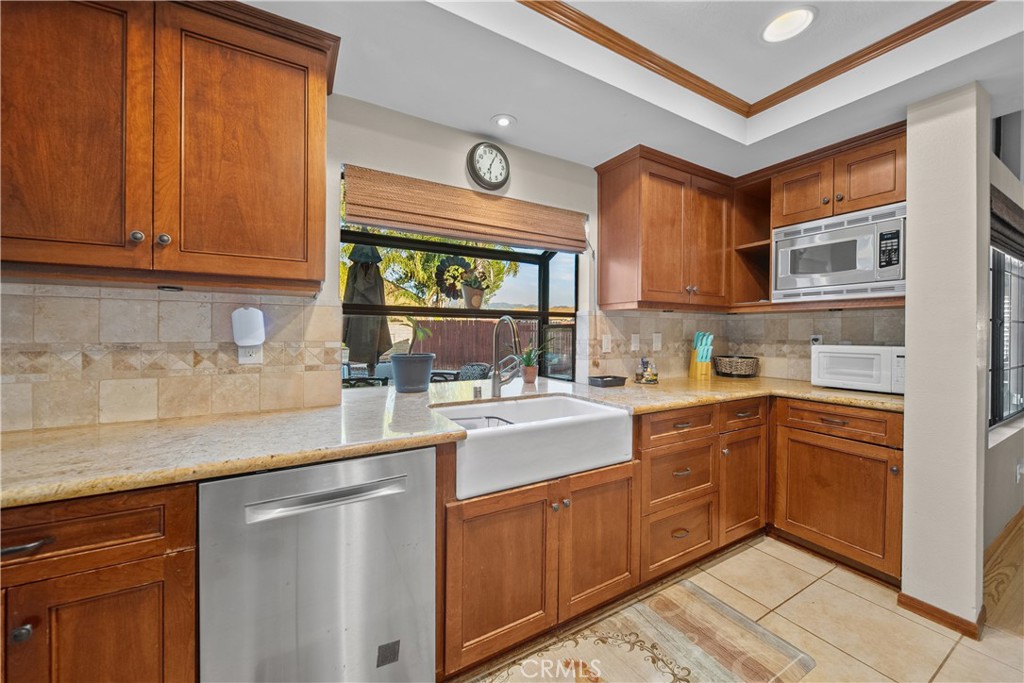 28083 Valcour Drive Property Photo 29
