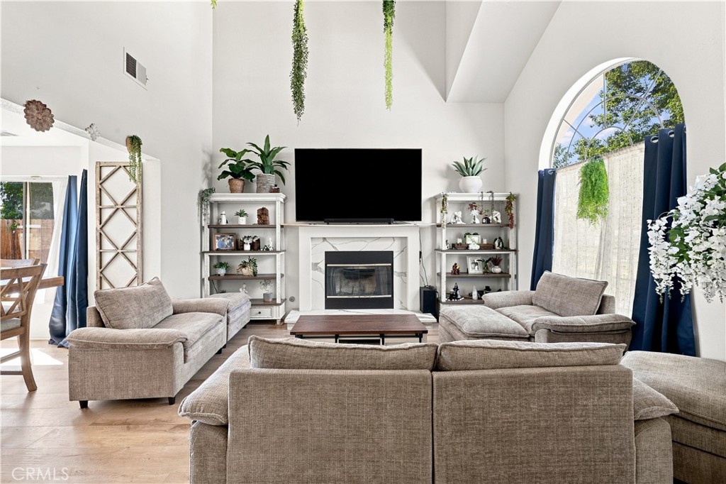 1342 Lightcap Street Property Photo 3