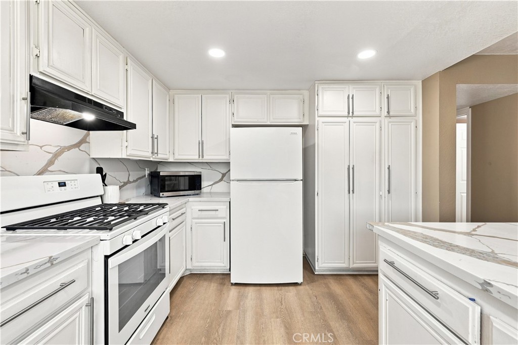 1342 Lightcap Street Property Photo 8