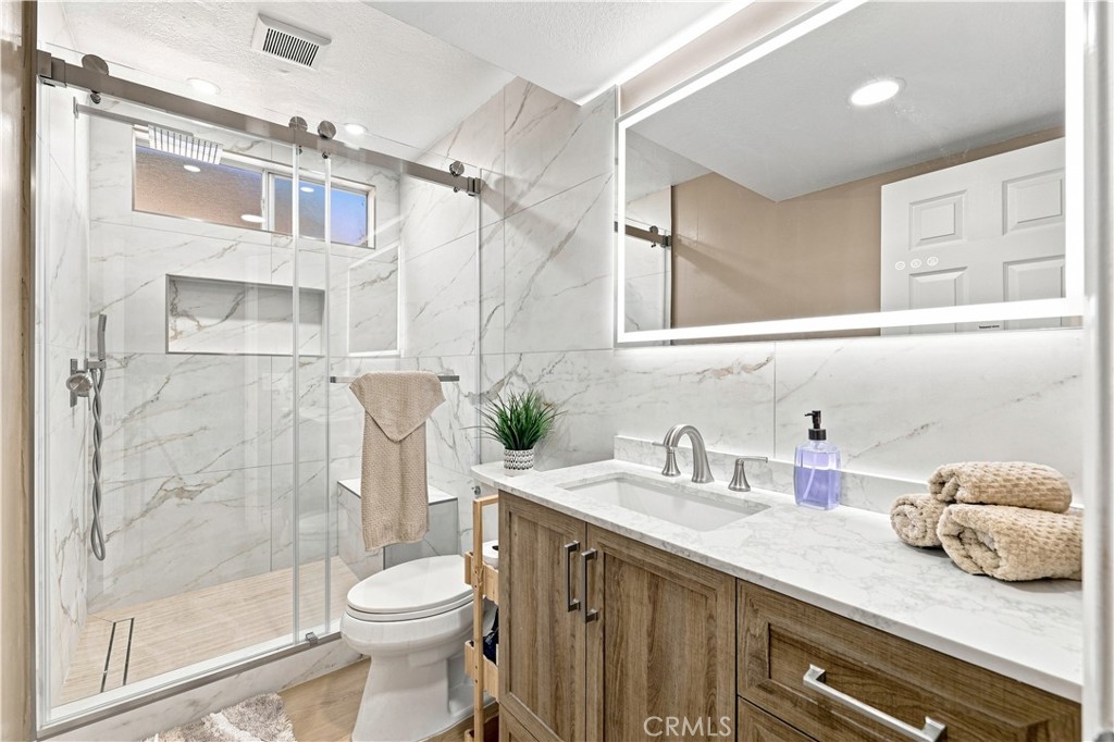 1342 Lightcap Street Property Photo 14