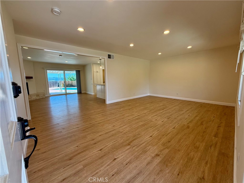 23900 Pentland Property Photo 7