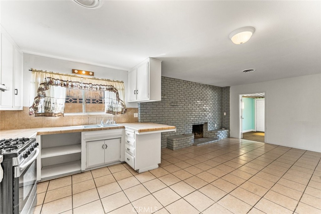 38447 2nd Street E Property Photo 15