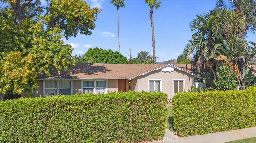11201 Petit Avenue Property Photo 3
