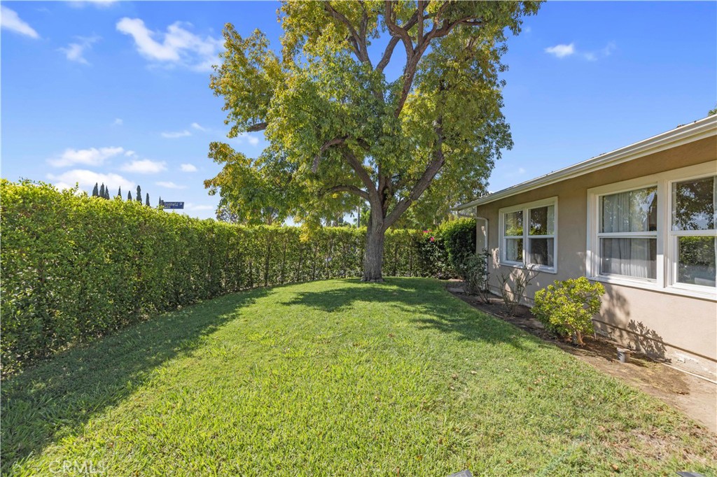 11201 Petit Avenue Property Photo 9