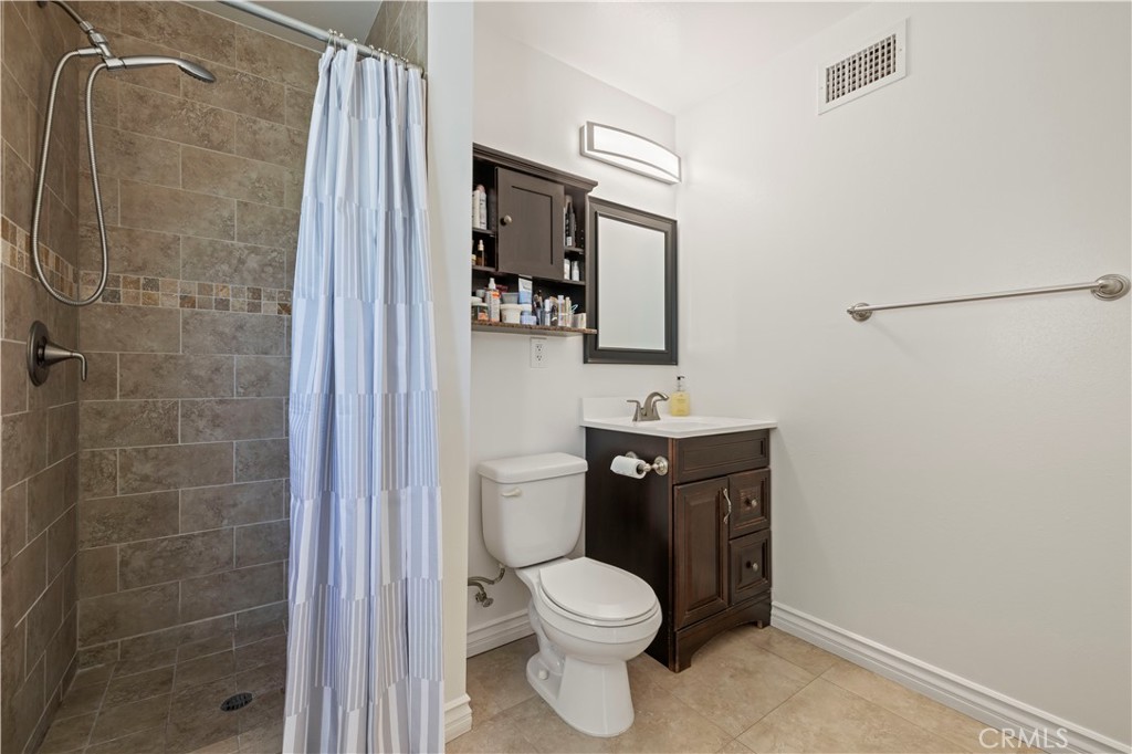 11201 Petit Avenue Property Photo 33