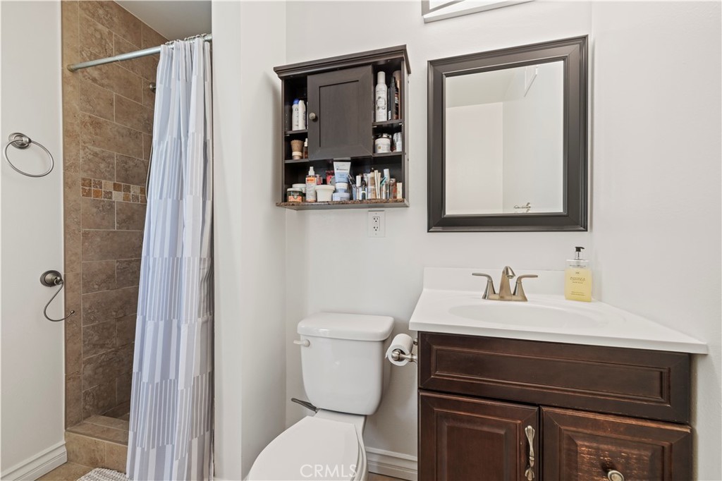 11201 Petit Avenue Property Photo 34
