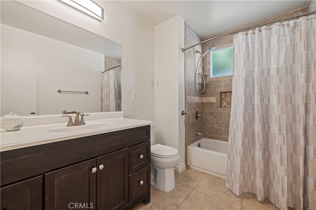 11201 Petit Avenue Property Photo 35
