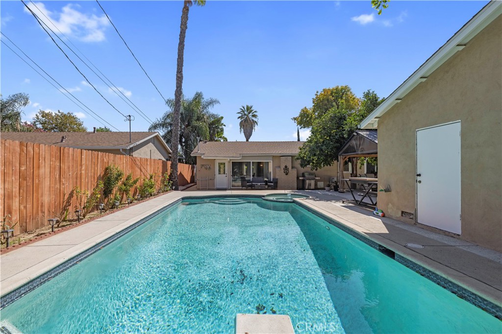 11201 Petit Avenue Property Photo 44