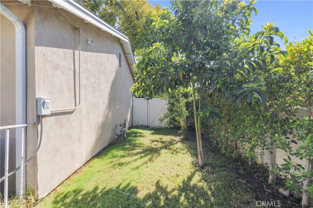 11201 Petit Avenue Property Photo 47