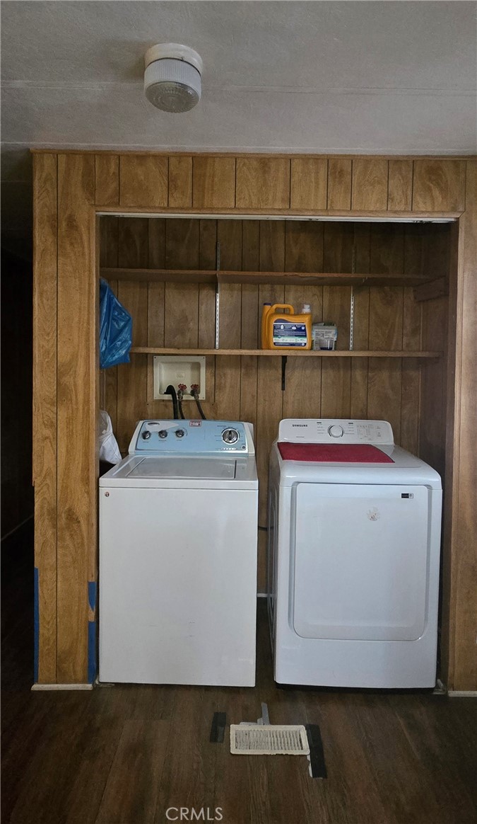 21001 Plummer 21 Property Photo 7