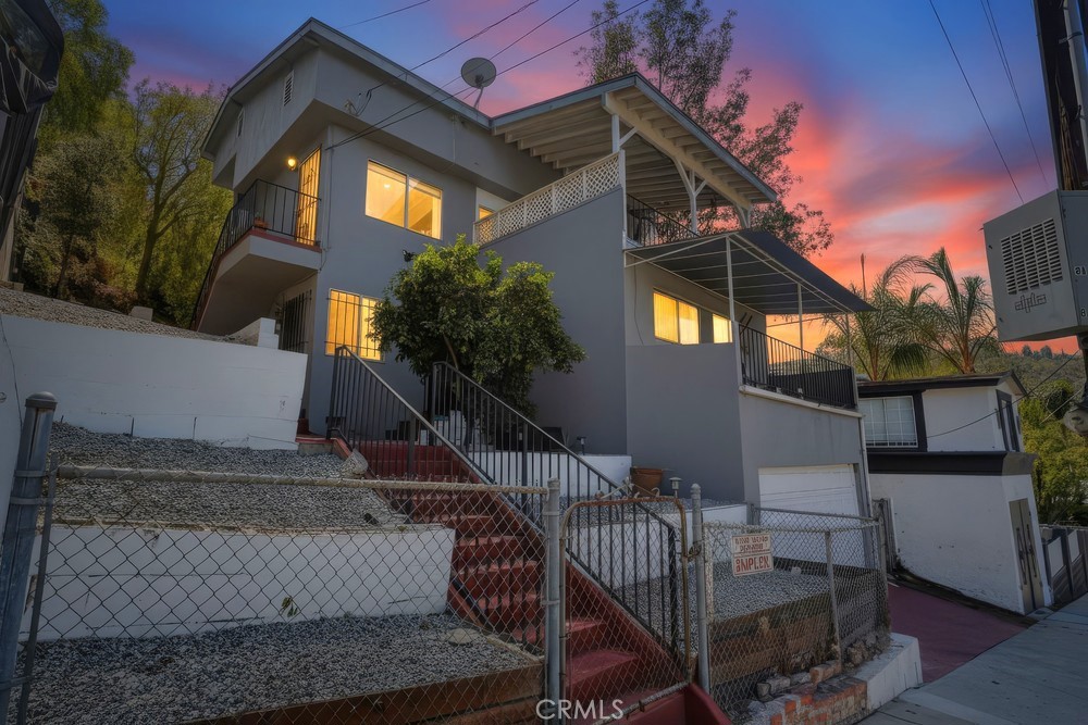 5020 Aldama Street Property Photo 2