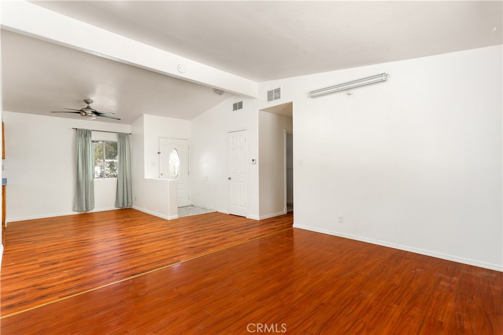 1050 W Avenue J13 Property Photo 5