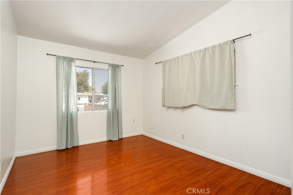 1050 W Avenue J13 Property Photo 13