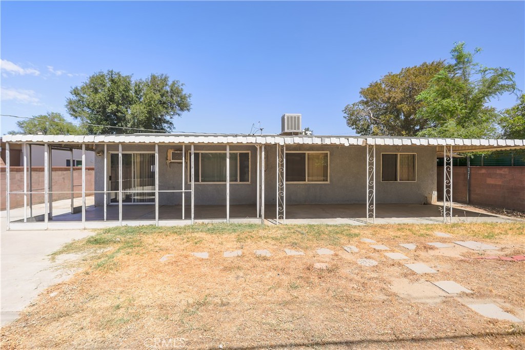 1050 W Avenue J13 Property Photo 17