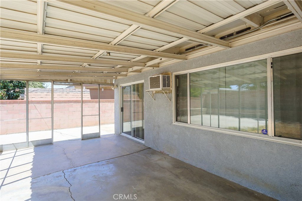 1050 W Avenue J13 Property Photo 19
