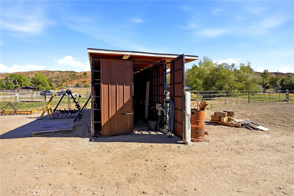 8646 Elizabeth Lake Road Property Photo 40
