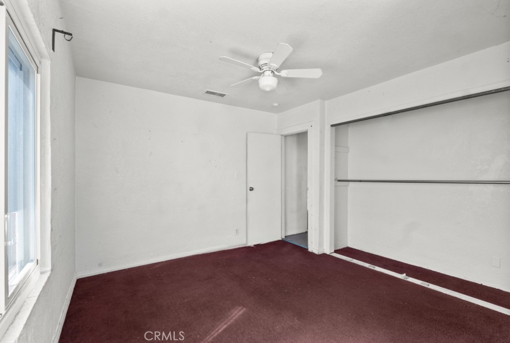 221 W Hillcrest Boulevard Property Photo 37
