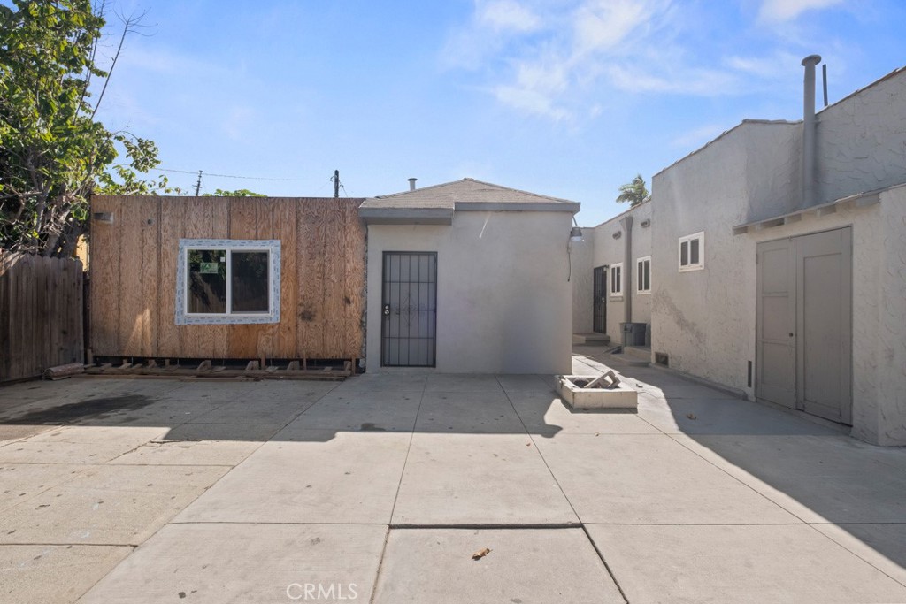 221 W Hillcrest Boulevard Property Photo 44
