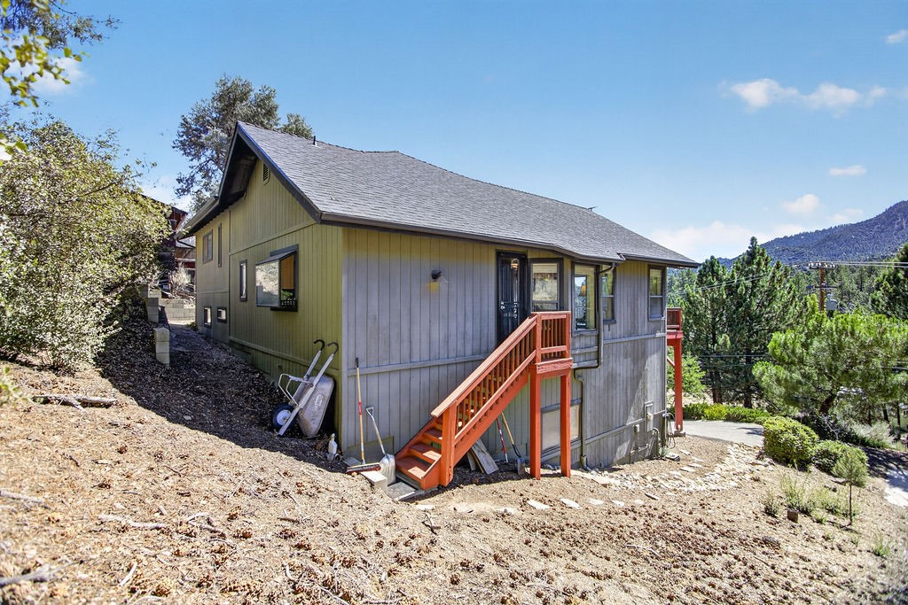 2421 Oakwood Court Property Photo 45